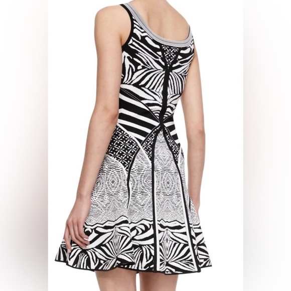 Diane Von Furstenberg Fanny structured knit flare black white geometric dress - Picture 3 of 3